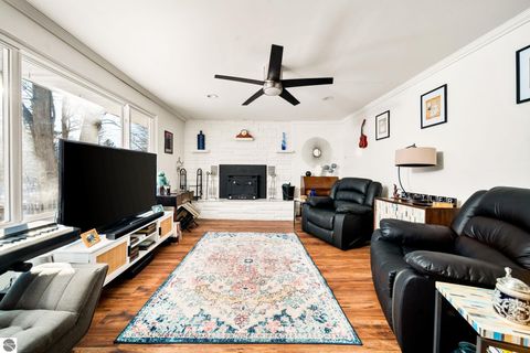 Tiny photo for 5386 Oakridge Drive, Beaverton, MI 48612 (MLS # 1942197)