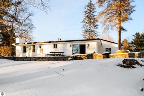 Tiny photo for 5386 Oakridge Drive, Beaverton, MI 48612 (MLS # 1942197)