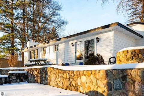 Tiny photo for 5386 Oakridge Drive, Beaverton, MI 48612 (MLS # 1942197)