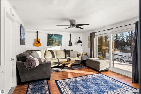 Tiny photo for 5386 Oakridge Drive, Beaverton, MI 48612 (MLS # 1942197)