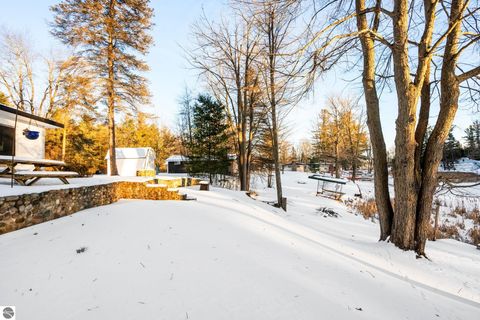 Tiny photo for 5386 Oakridge Drive, Beaverton, MI 48612 (MLS # 1942197)