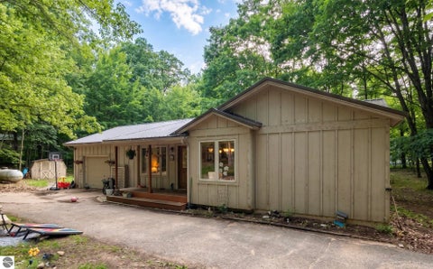 Photo of 189 Forest Trail, Leroy, MI 49655 (MLS # 1946910)