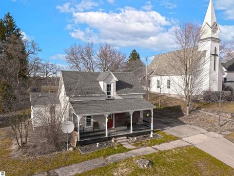 Photo of 112 W Church Street, Tustin, MI 49688 (MLS # 1943735)