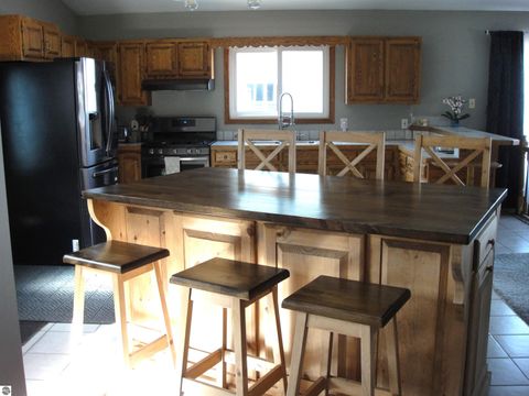 Tiny photo for 100 Lakeview, Hale, MI 48739 (MLS # 1943967)