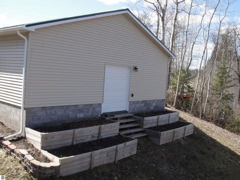 Tiny photo for 100 Lakeview, Hale, MI 48739 (MLS # 1943967)