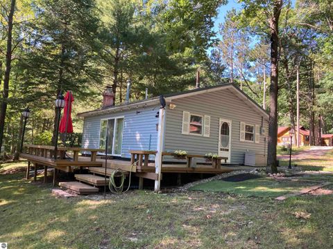 Tiny photo for 5808 Lakeview Drive, Rose City, MI 48654 (MLS # 1947869)
