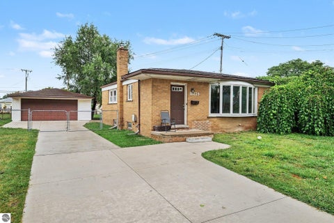 Photo of 18229 Rainbow Road, Fraser, MI 48026 (MLS # 1950089)