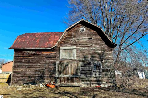 Tiny photo for 6707 N Lumberjack Road, Riverdale, MI 48877 (MLS # 1942978)