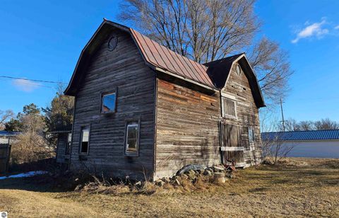 Tiny photo for 6707 N Lumberjack Road, Riverdale, MI 48877 (MLS # 1942978)