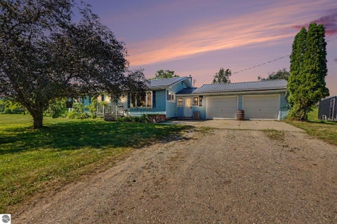 Tiny photo for 23688 4 Mile Road, Reed City, MI 49677 (MLS # 1948042)