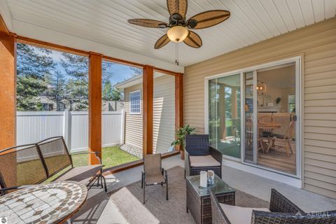 Tiny photo for 418 W River Park Drive, West Branch, MI 48661 (MLS # 1943928)