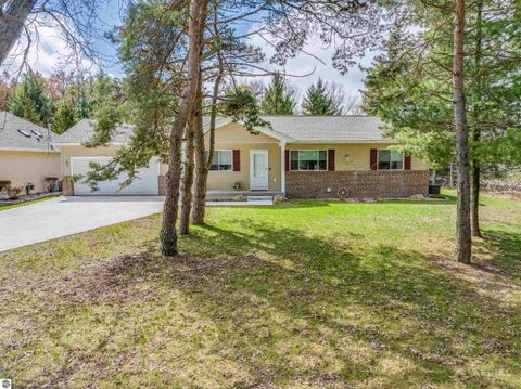 Tiny photo for 418 W River Park Drive, West Branch, MI 48661 (MLS # 1943928)