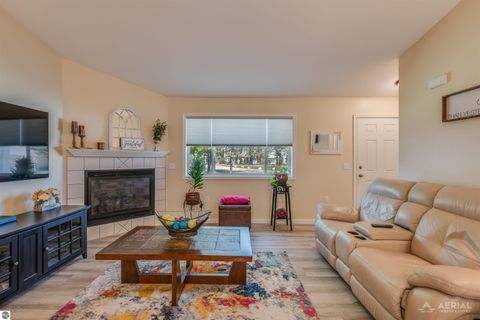 Tiny photo for 418 W River Park Drive, West Branch, MI 48661 (MLS # 1943928)