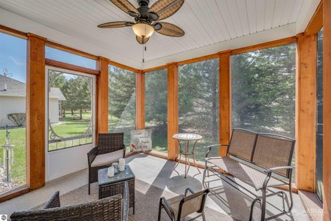 Tiny photo for 418 W River Park Drive, West Branch, MI 48661 (MLS # 1943928)