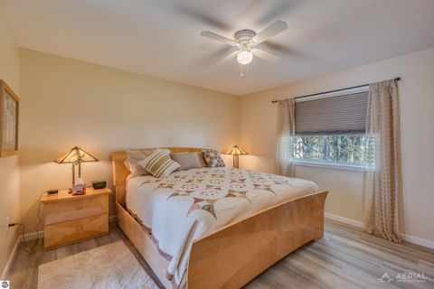 Tiny photo for 418 W River Park Drive, West Branch, MI 48661 (MLS # 1943928)