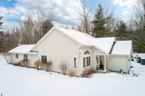 Tiny photo for 3668 W Mando Court, Coleman, MI 48618 (MLS # 1942111)