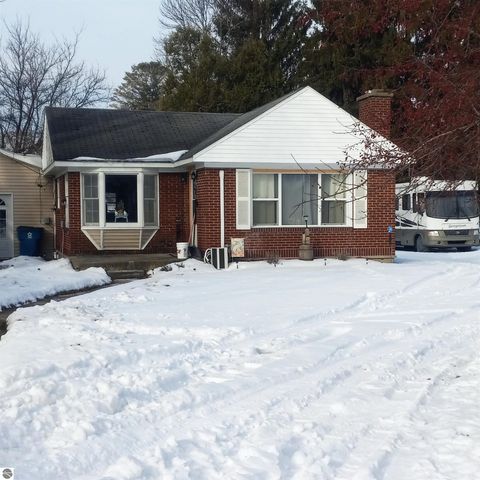 Photo of 806 S Main Street, Au Gres, MI 48703 (MLS # 1942307)