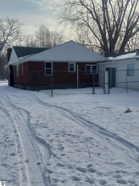 Tiny photo for 806 S Main Street, Au Gres, MI 48703 (MLS # 1942307)