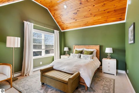 Tiny photo for 2035 W Sheridan Road, Petoskey, MI 49770 (MLS # 1944967)