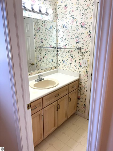 Tiny photo for 1517 E Gaylord Street #B, Mt Pleasant, MI 48858 (MLS # 1944161)