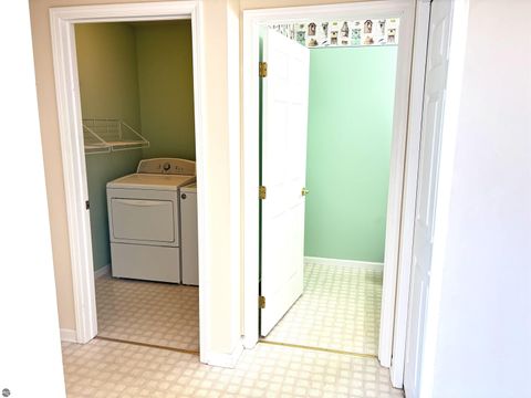 Tiny photo for 1517 E Gaylord Street #B, Mt Pleasant, MI 48858 (MLS # 1944161)