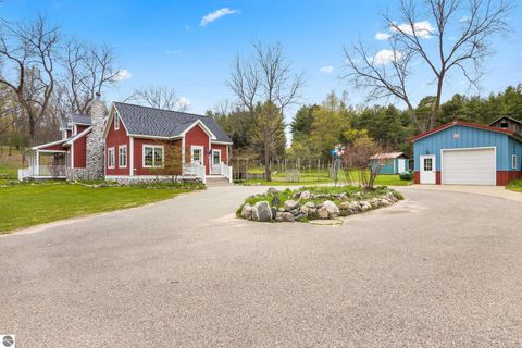 Tiny photo for 6373 Shanty Creek Road, Bellaire, MI 49615 (MLS # 1945258)