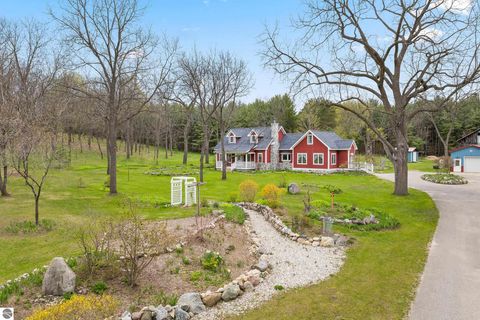Tiny photo for 6373 Shanty Creek Road, Bellaire, MI 49615 (MLS # 1945258)