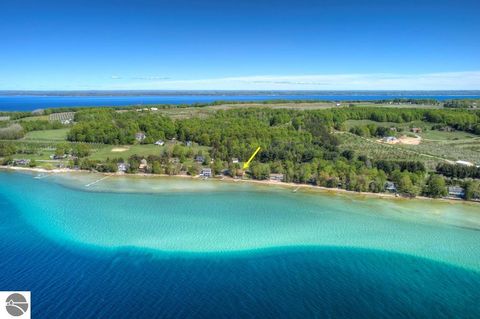 Photo of 488 S Stony Point Road, Suttons Bay, MI 49682 (MLS # 1945513)