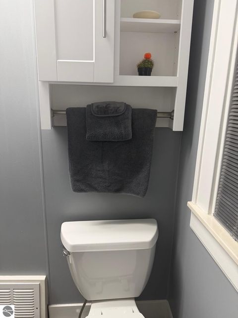 Tiny photo for 1121 W Midland Road, Bay City, MI 48706 (MLS # 1943304)