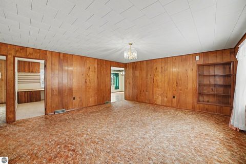 Tiny photo for 7495 E McBrides Road, Edmore, MI 48829 (MLS # 1943086)