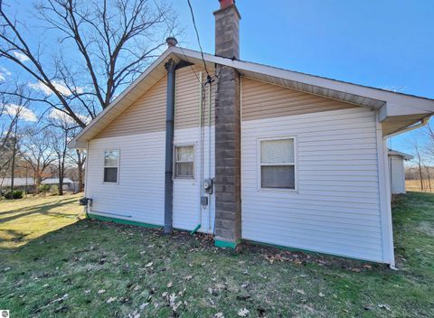 Tiny photo for 7495 E McBrides Road, Edmore, MI 48829 (MLS # 1943086)