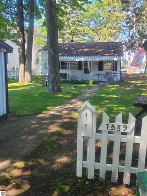 7589 E CEDAR LAKE DR, GREENBUSH, MI 48738 - Image 67f2f3f0e212fd5fdc8b68181ae433e1/2887974451