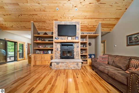 Tiny photo for 125 W Lakeview Rd, Levering, MI 49755 (MLS # 1941543)