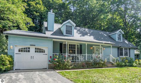 Photo of 11332 Peninsula Drive, Traverse City, MI 49686 (MLS # 1944244)