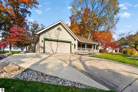 Tiny photo for 248 Oakwood Court, Ionia, MI 48846 (MLS # 1952143)