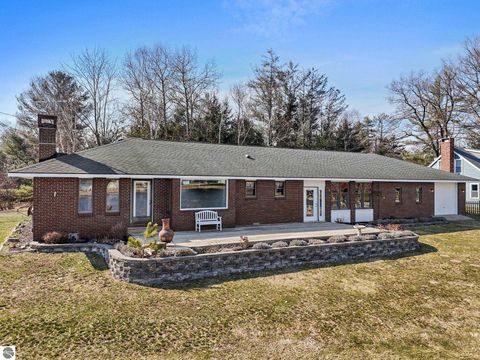 Tiny photo for 111 S Dana Trail, Lake City, MI 49651 (MLS # 1943714)