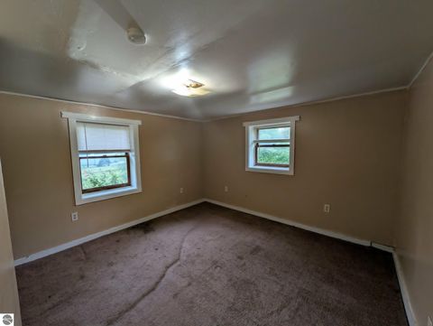 Tiny photo for 225 Valley AVE, Alma, MI 48801 (MLS # 1948017)