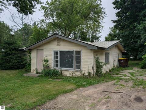 Tiny photo for 225 Valley AVE, Alma, MI 48801 (MLS # 1948017)