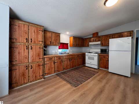 Tiny photo for 3749 N 29 1/4 Road, Mesick, MI 49668 (MLS # 1949541)