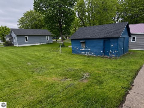 Tiny photo for 125 N Chippewa ST, Shepherd, MI 48883 (MLS # 1945690)