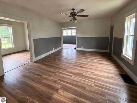Tiny photo for 125 N Chippewa ST, Shepherd, MI 48883 (MLS # 1945690)