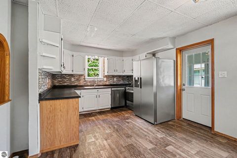 Tiny photo for 1309 Rosedale Street, Alma, MI 48801 (MLS # 1947002)