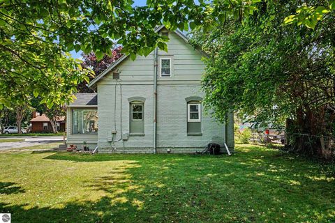 Tiny photo for 1309 Rosedale Street, Alma, MI 48801 (MLS # 1947002)