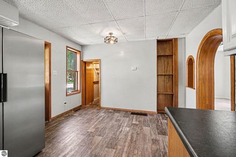 Tiny photo for 1309 Rosedale Street, Alma, MI 48801 (MLS # 1947002)