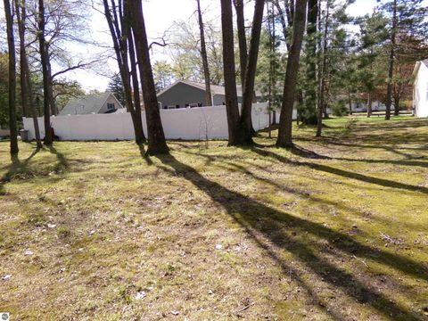 Tiny photo for 8733 Arbutus, Farwell, MI 48622 (MLS # 1944990)