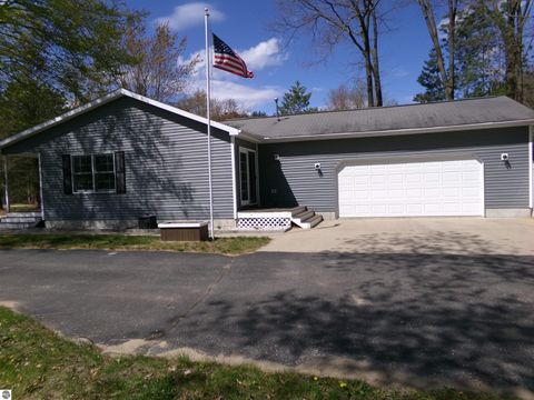 Tiny photo for 8733 Arbutus, Farwell, MI 48622 (MLS # 1944990)