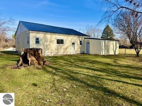 Tiny photo for 421 Brown Street, St Louis, MI 48880 (MLS # 1941534)