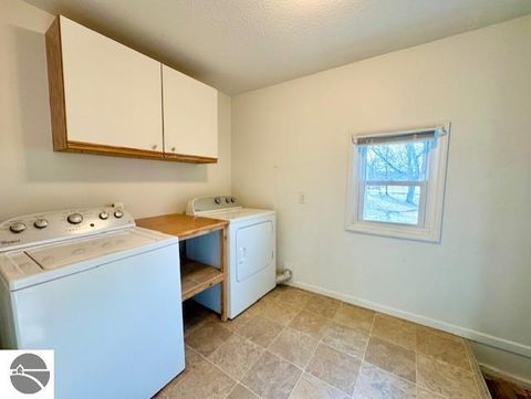 Tiny photo for 421 Brown Street, St Louis, MI 48880 (MLS # 1941534)