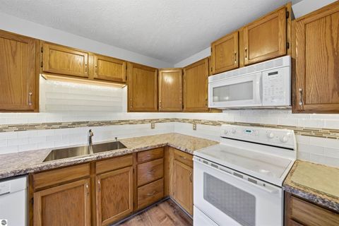 Tiny photo for 43984400 W Manhattan, Traverse City, MI 49685 (MLS # 1943936)