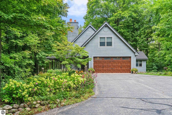 3285 S EAST TORCH LAKE DR, BELLAIRE, MI 49615 - Image 6b7d05be5f361d501b8aac68b5a824ee/2215847493